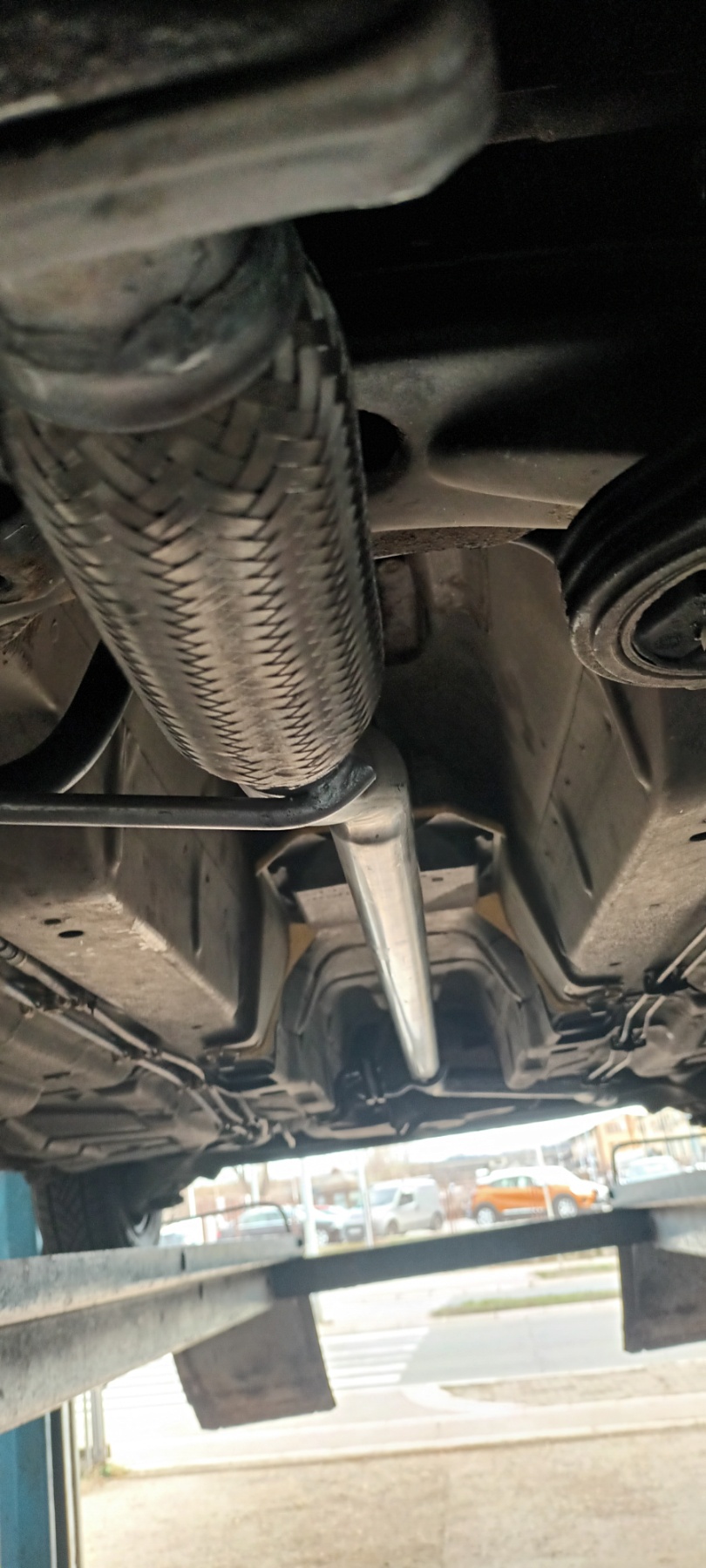 Radionica Auspuh Servisa Neša na Voždovcu